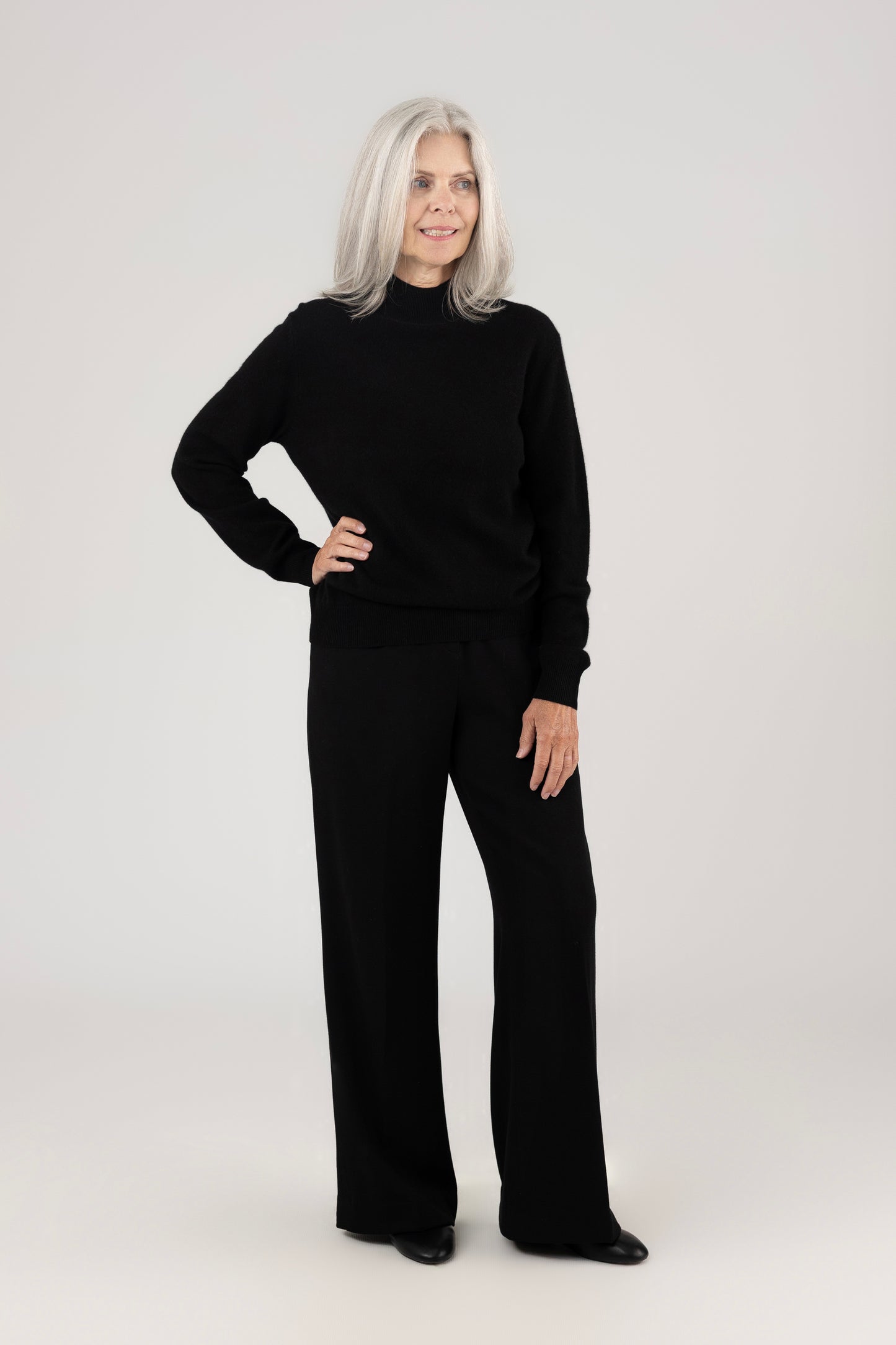 Mock Neck Pullover : Black