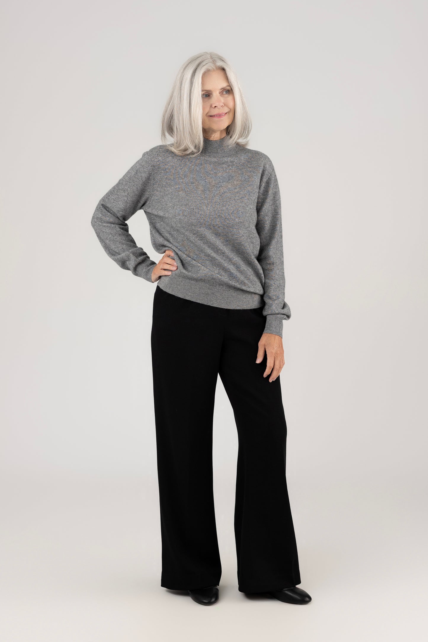 Mock Neck Pullover : Gray