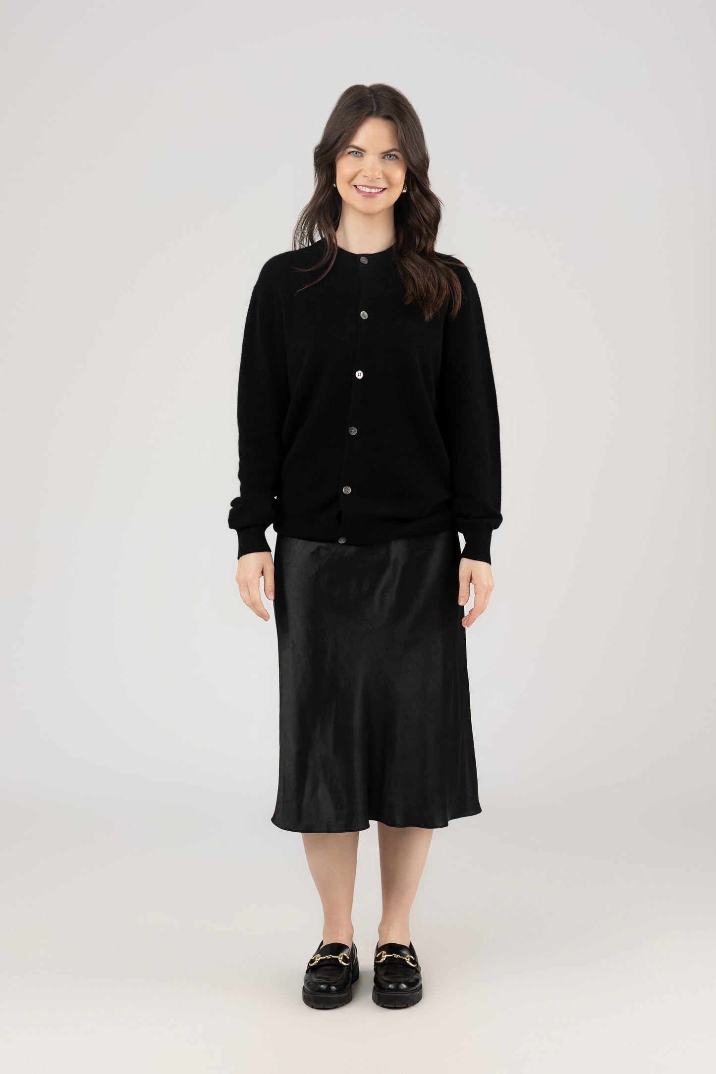 Round Neck Cardigan : Black