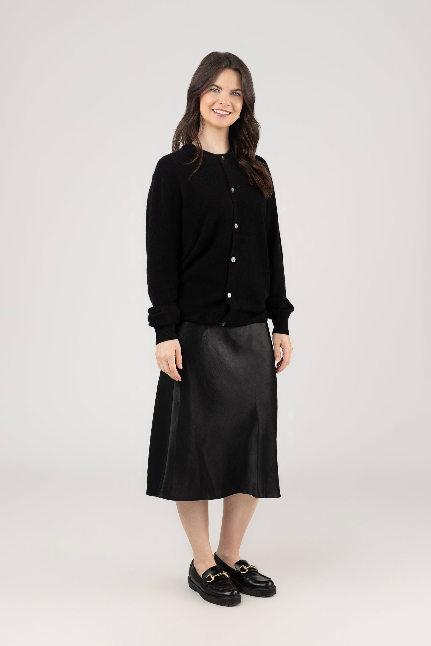 Round Neck Cardigan : Black