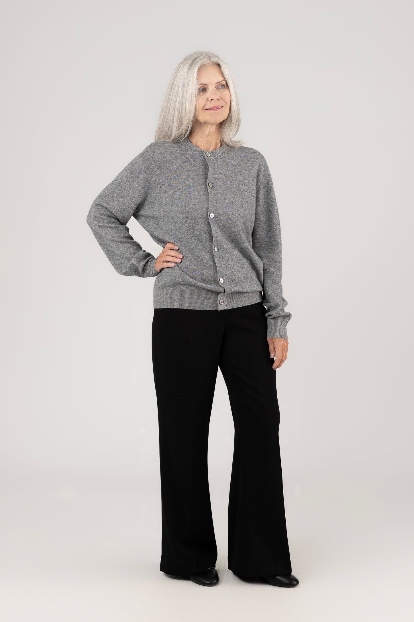 Round Neck Cardigan : Gray