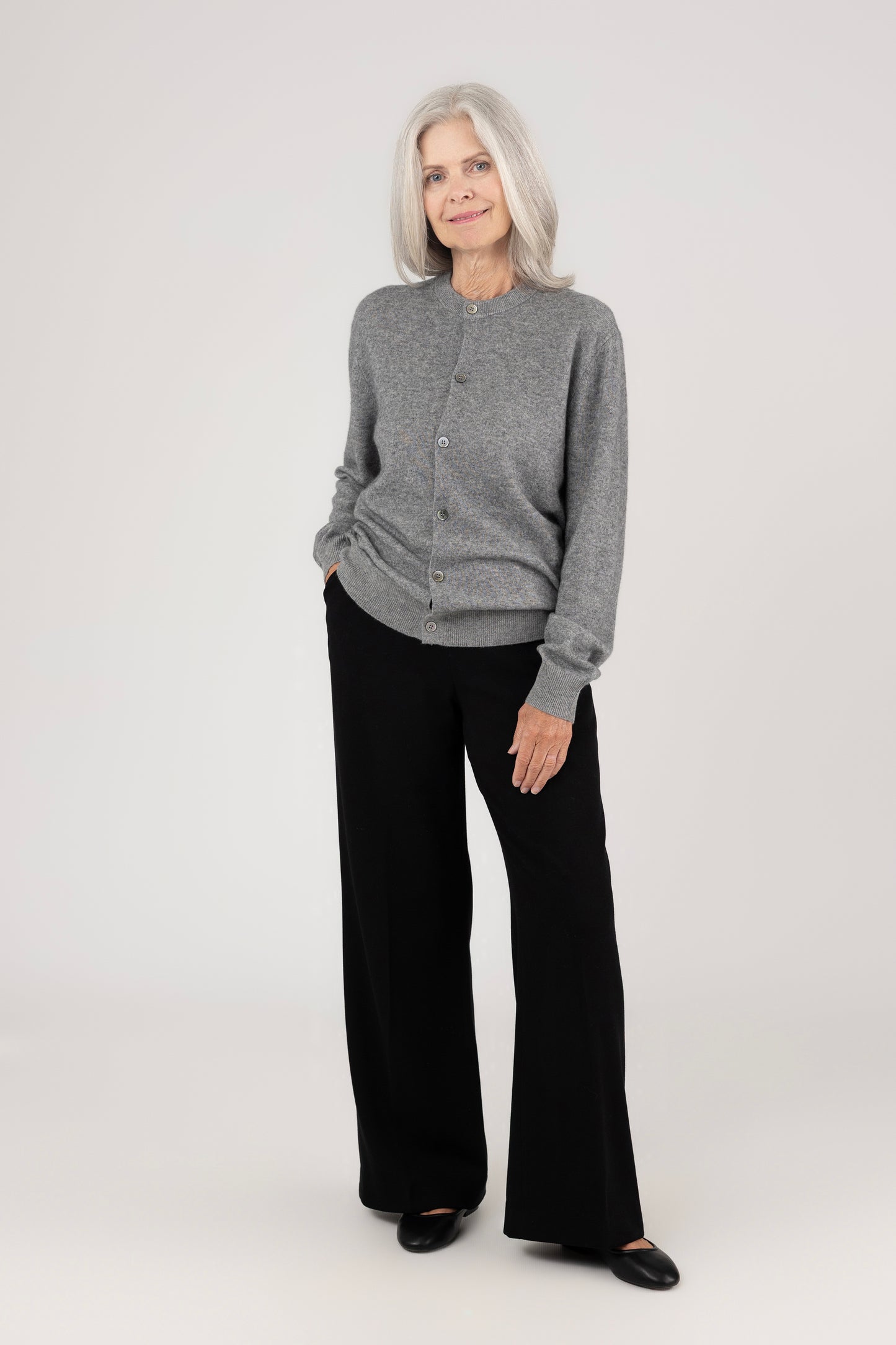 Round Neck Cardigan : Gray