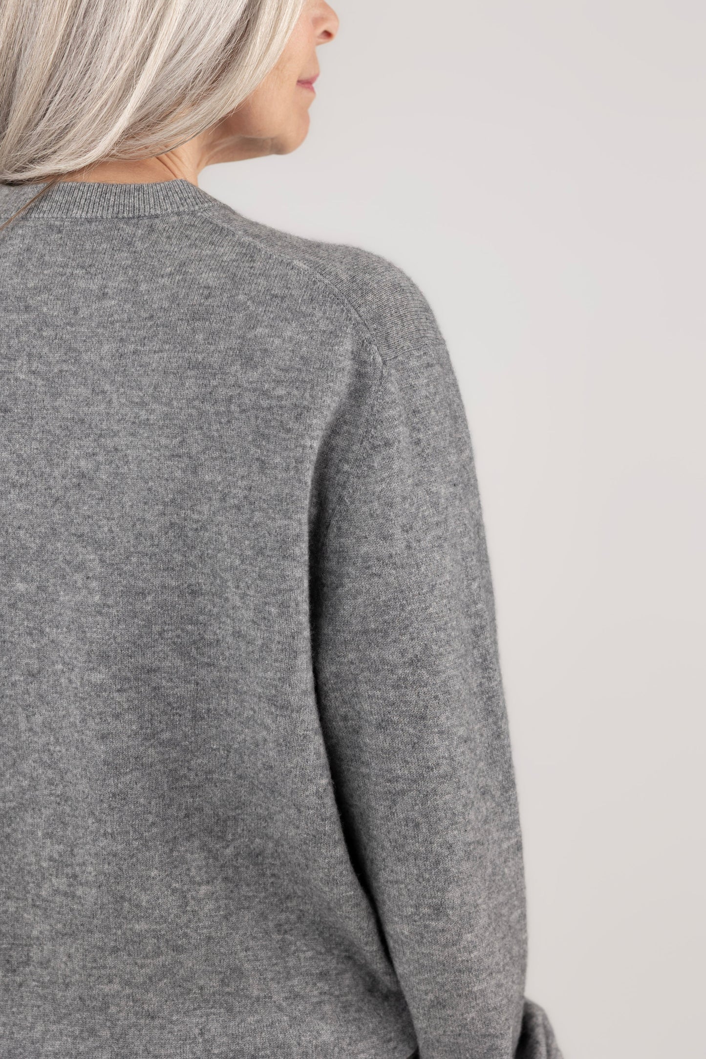 Round Neck Cardigan : Gray