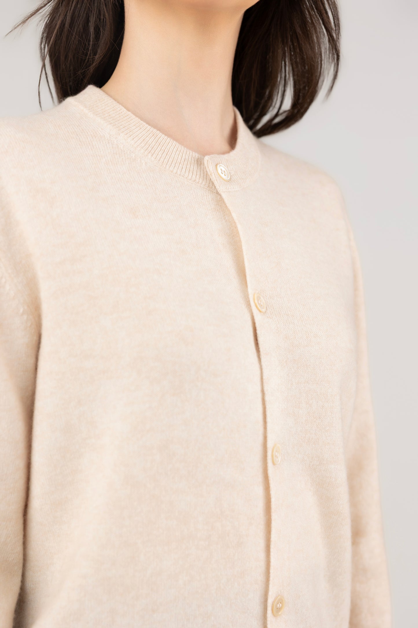 Round Neck Cardigan : Oatmeal