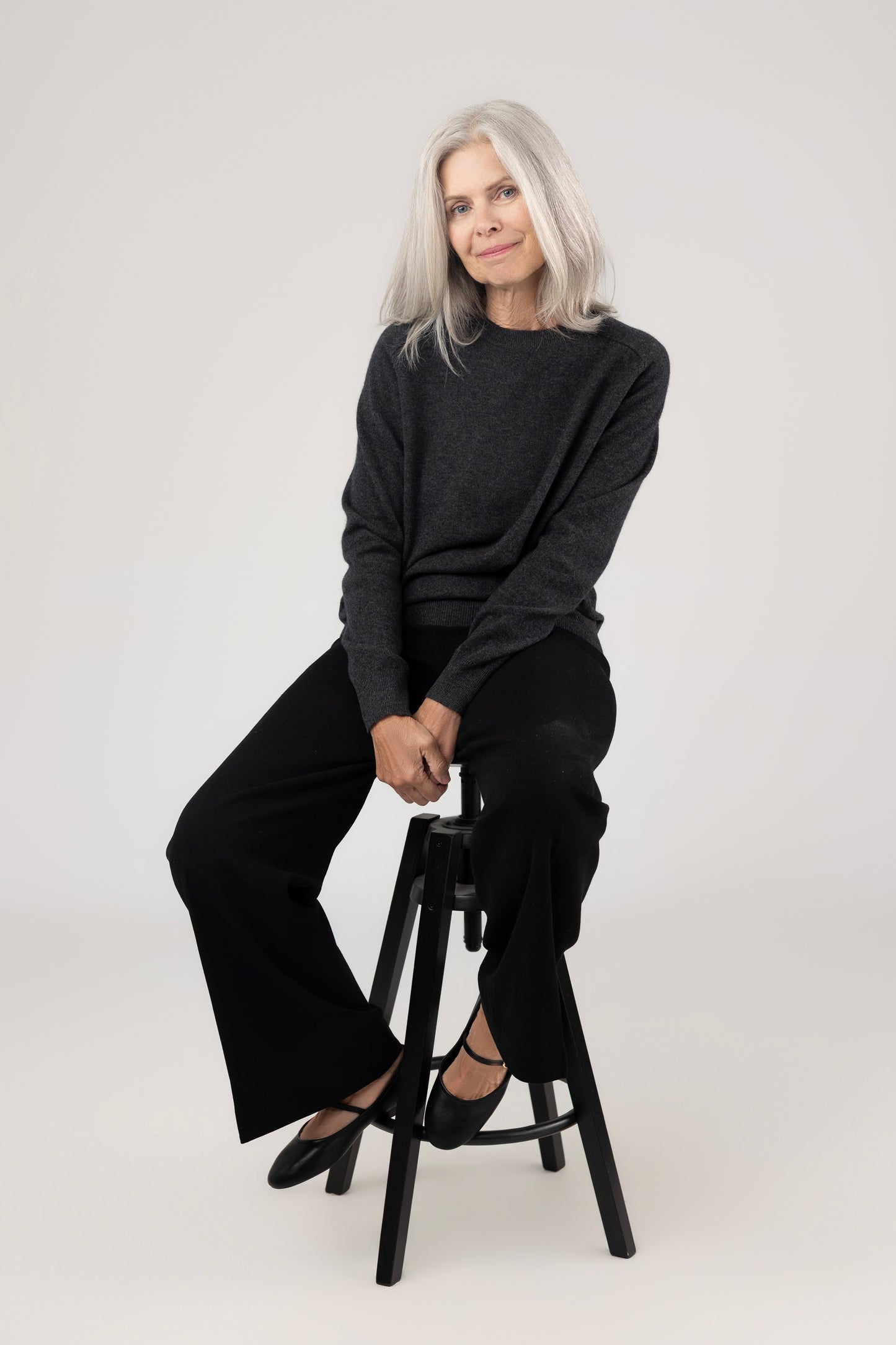 Raglan Round Neck : Charcoal
