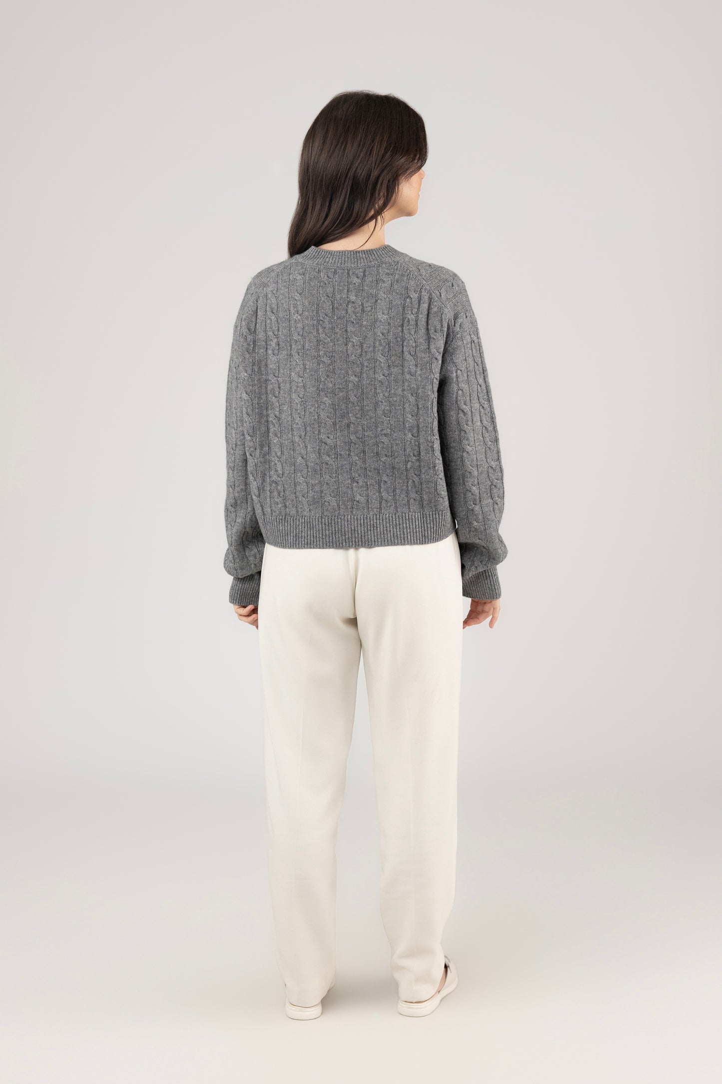 V Neck Cable Pullover : Grey