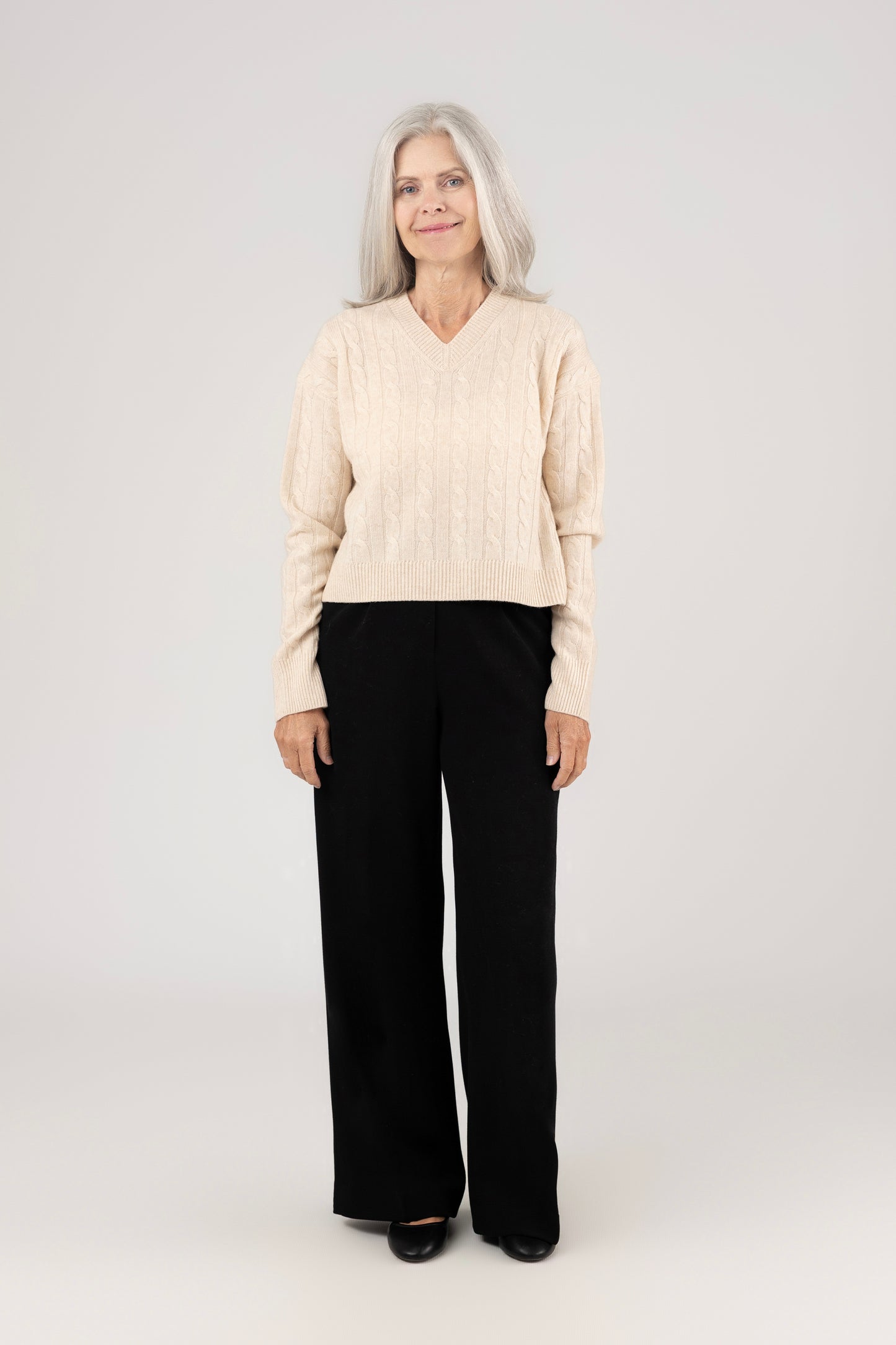 V Neck Cable Pullover : Oatmeal