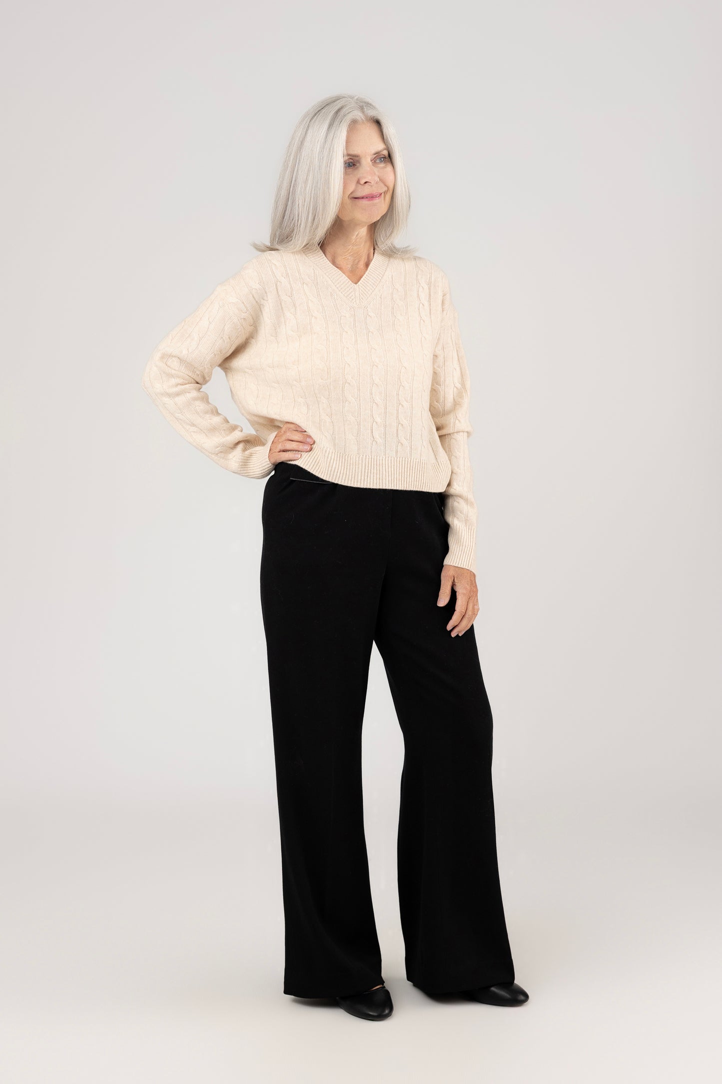 V Neck Cable Pullover : Oatmeal