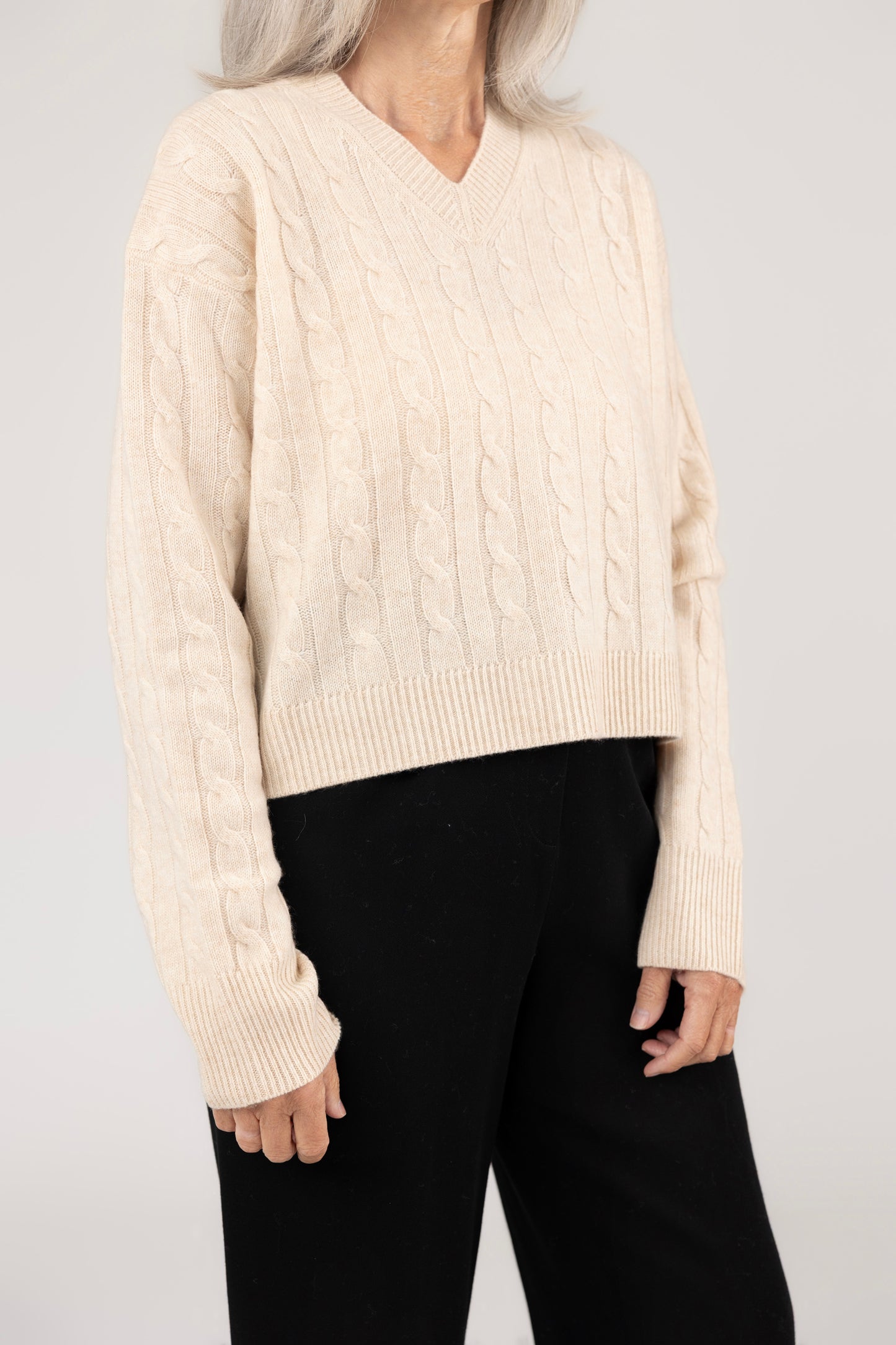 V Neck Cable Pullover : Oatmeal
