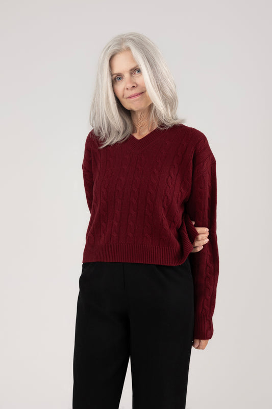 V Neck Cable Pullover : Red Wine