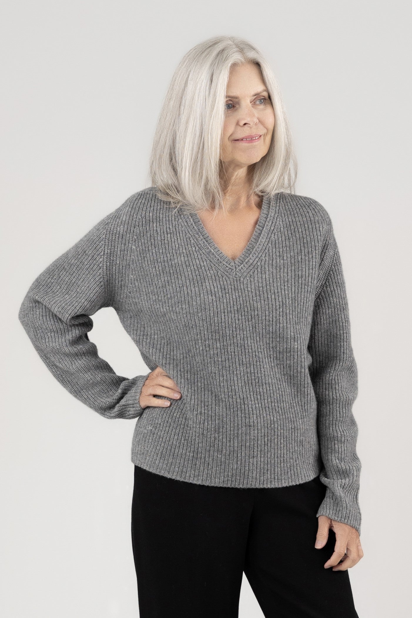 Pogn V-Neck Ribbed Cashmere Pullover